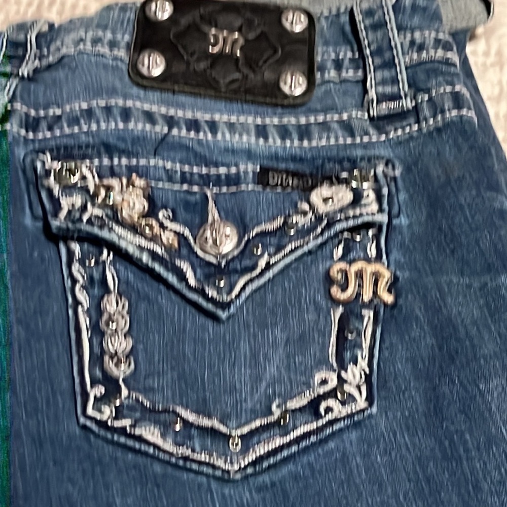 - Ready for Summer? Miss Me Boyfriend Capri Jeans Size 27 Rolled cuff
